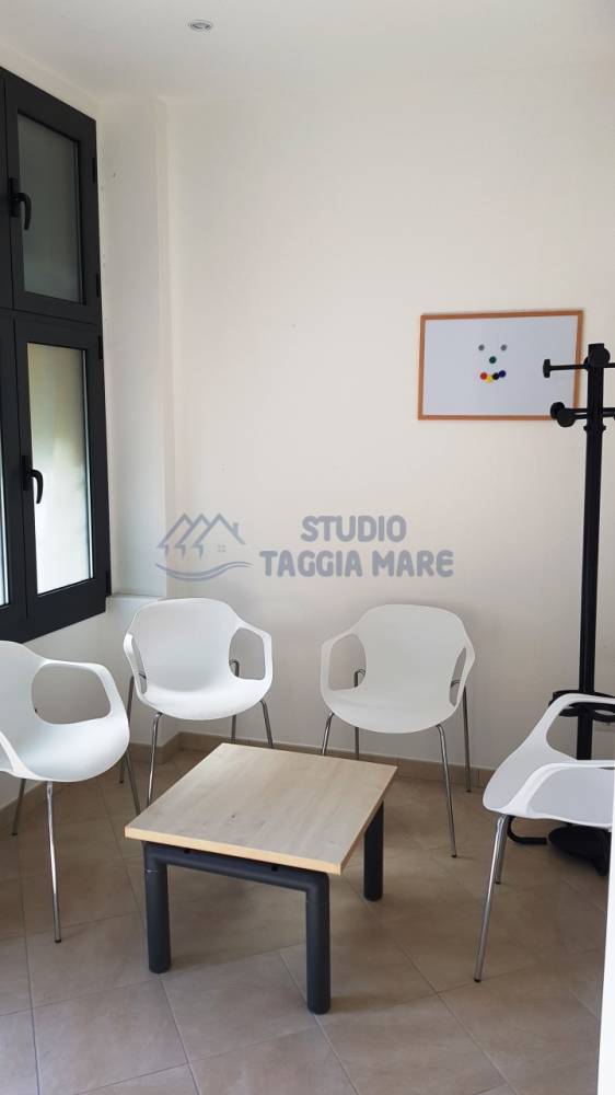 ufficio in affitto a Taggia