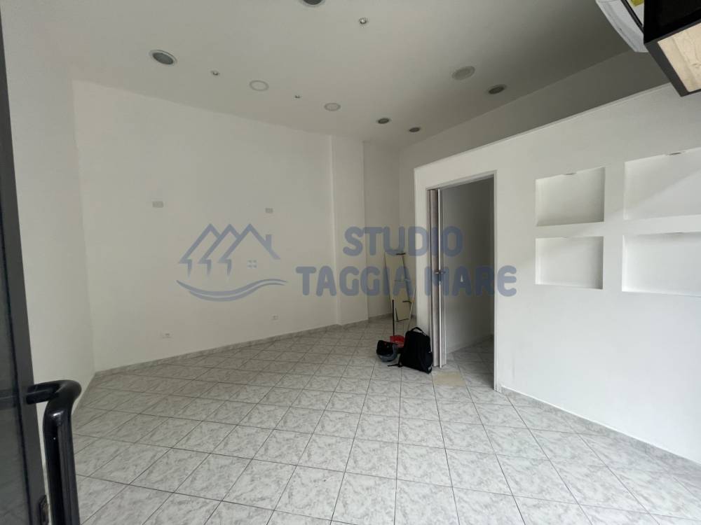 ufficio in affitto a Taggia