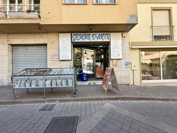 locale commerciale in affitto a Taggia