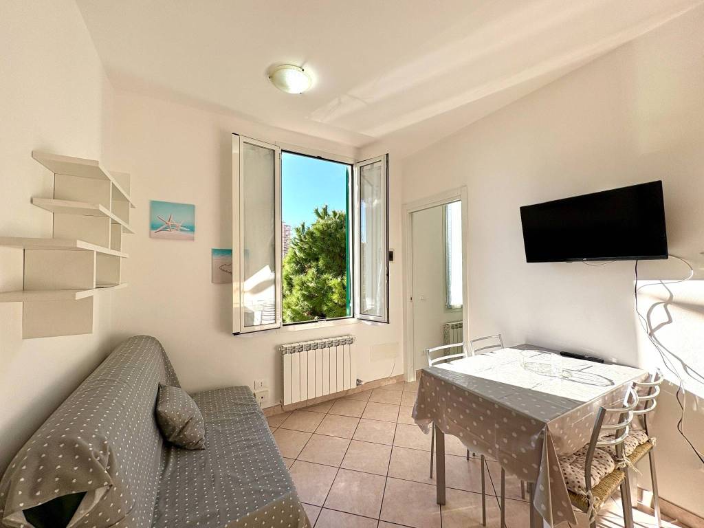 appartamento in affitto a Taggia in zona Arma di Taggia