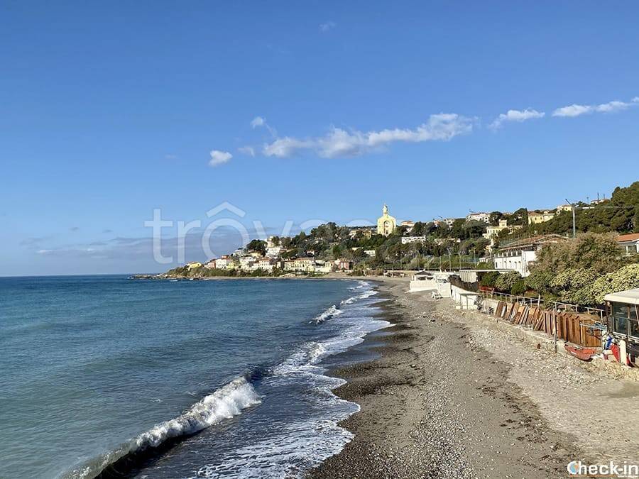 appartamento in affitto a Taggia in zona Arma di Taggia