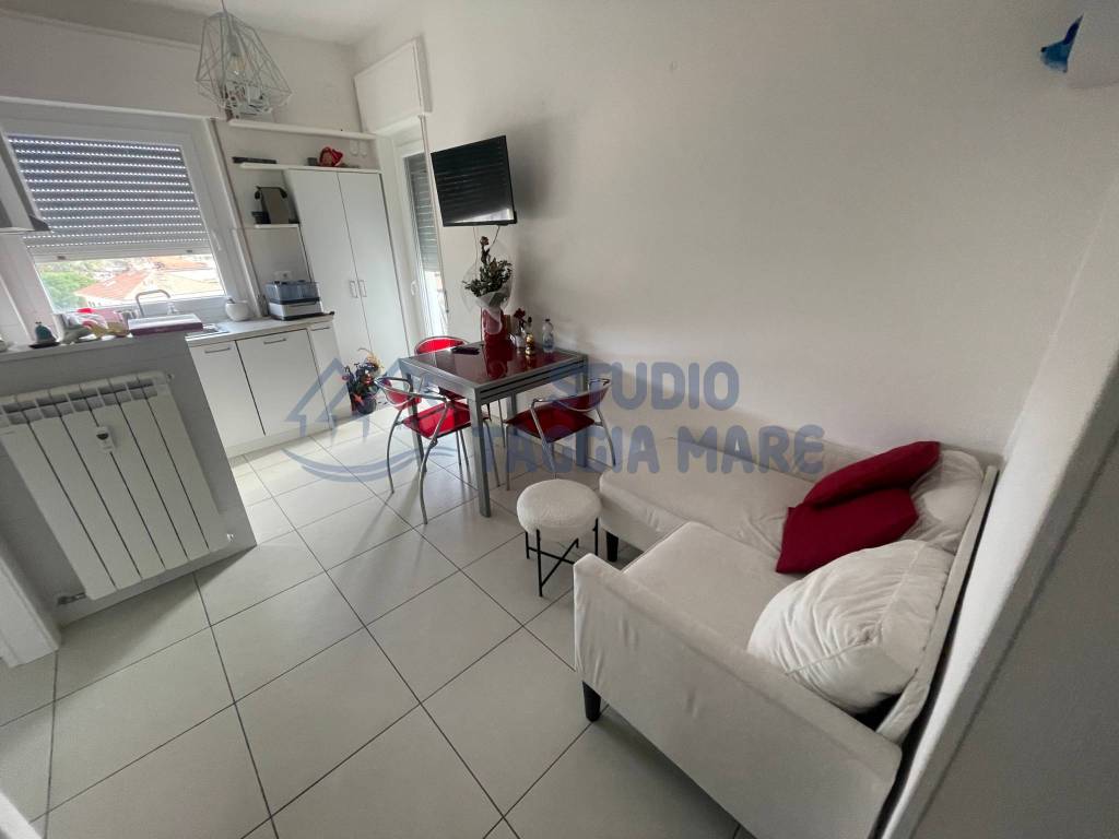 appartamento in affitto a Taggia in zona Arma di Taggia