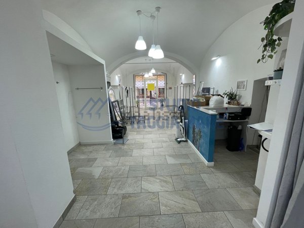 negozio in affitto a Taggia in zona Arma di Taggia