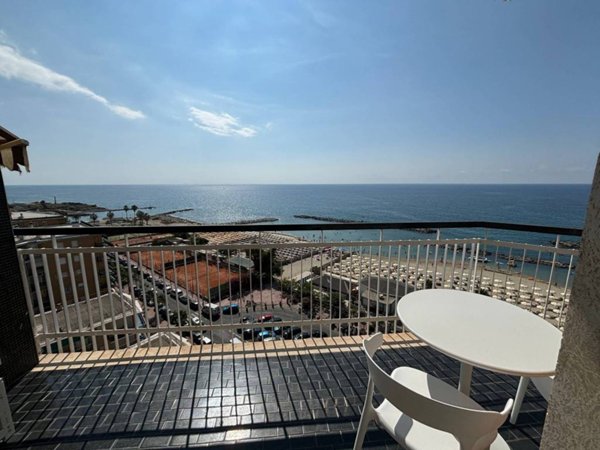 appartamento in affitto a Taggia in zona Arma di Taggia