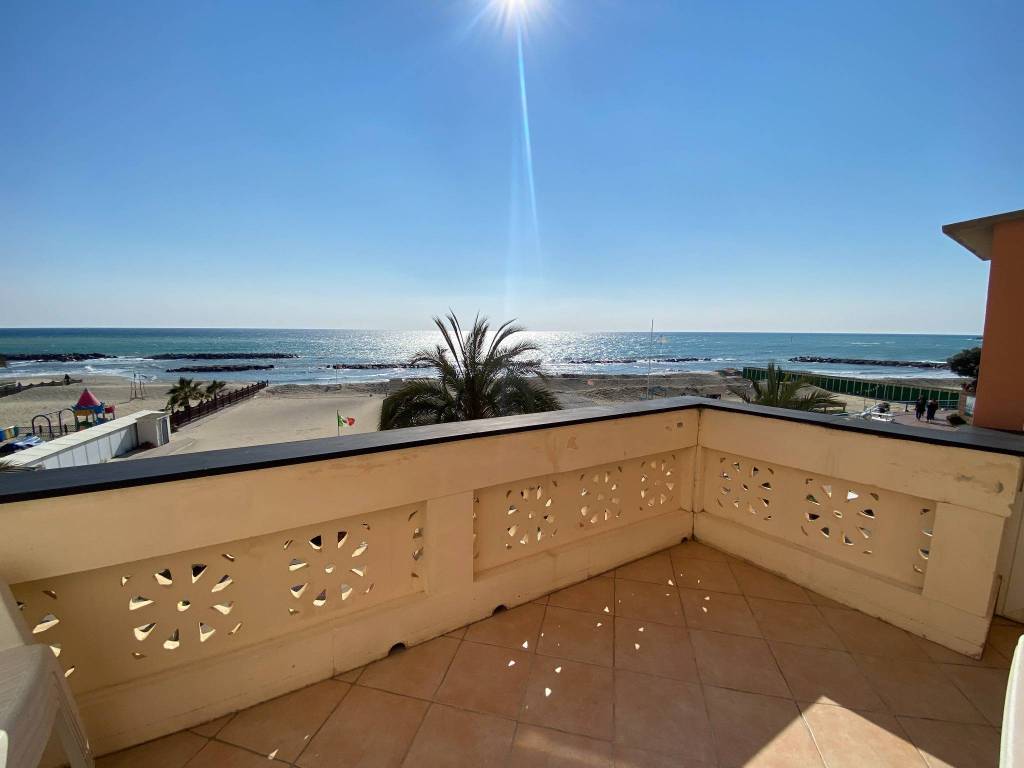 appartamento in affitto a Taggia in zona Arma di Taggia