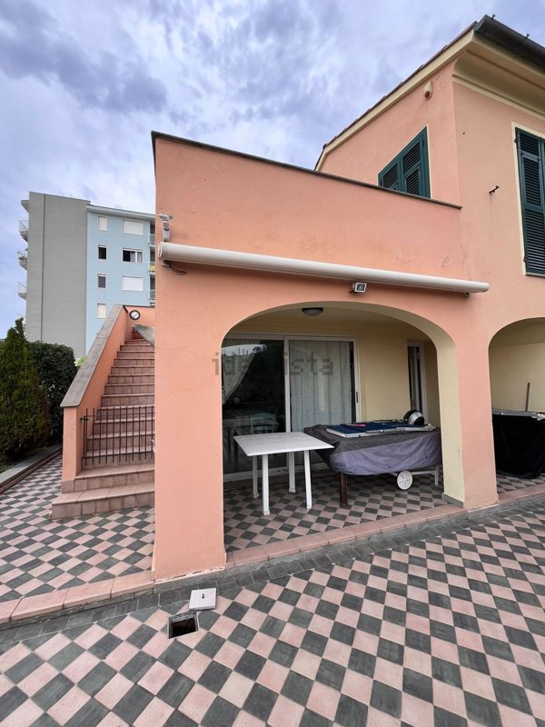 appartamento in affitto a Vallecrosia