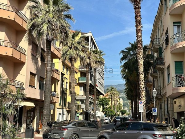 locale commerciale in affitto a Ventimiglia