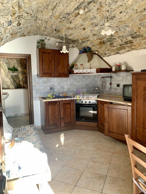 appartamento in affitto a Ventimiglia in zona Grimaldi