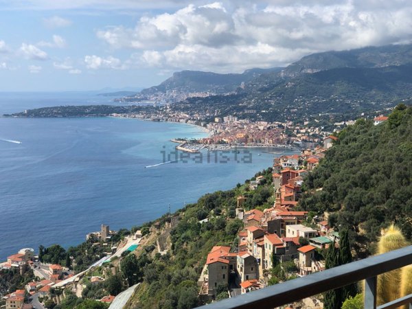 appartamento in affitto a Ventimiglia in zona Grimaldi