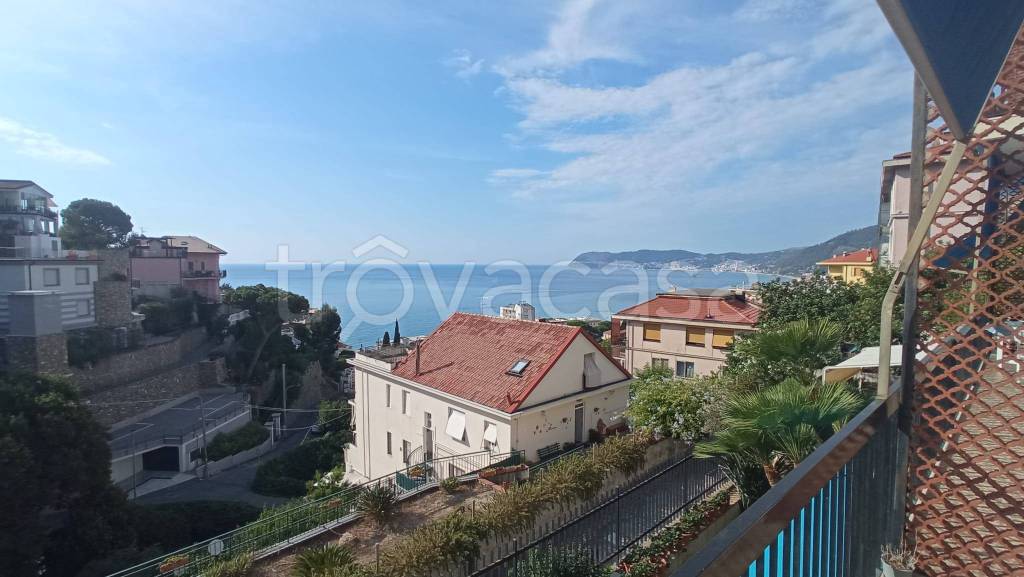 appartamento in affitto ad Alassio