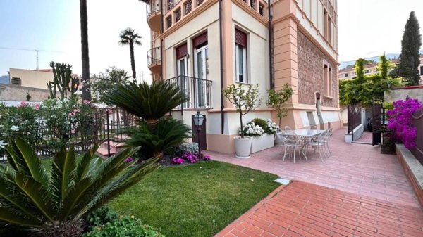 casa indipendente in affitto ad Alassio