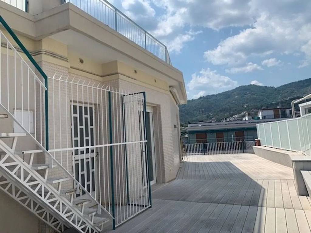 appartamento in affitto ad Alassio