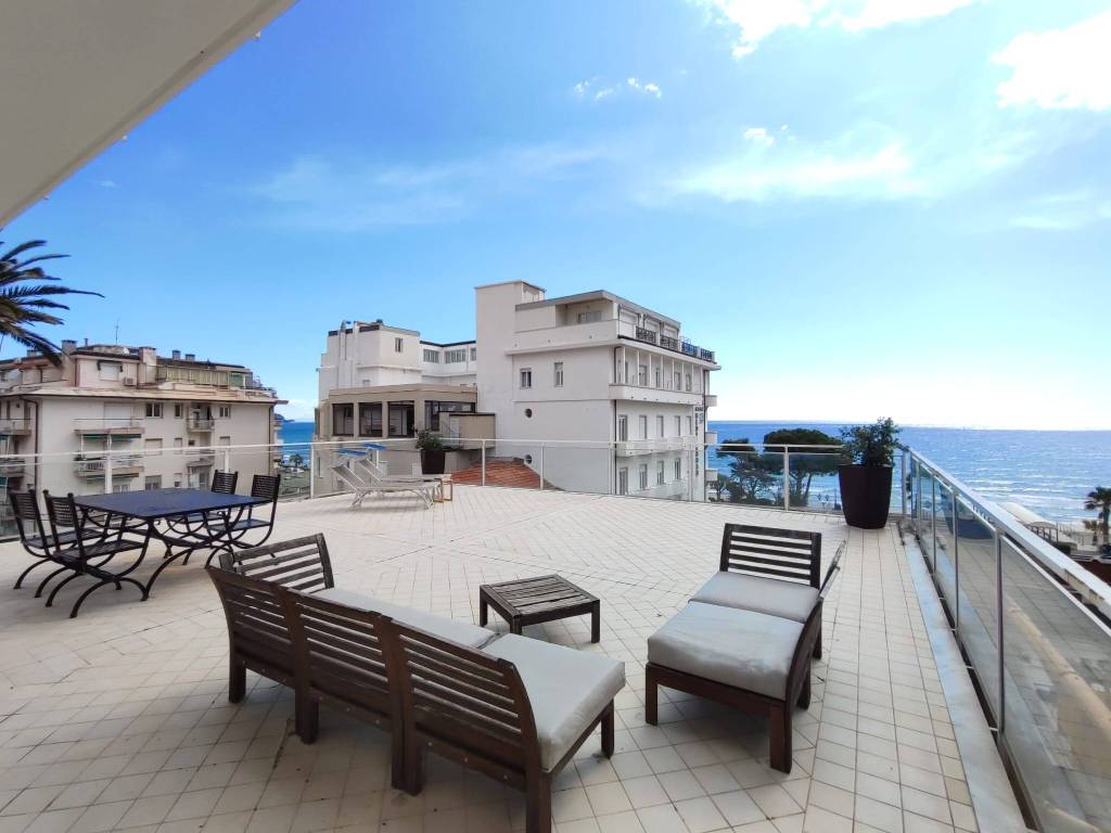 appartamento in affitto ad Alassio