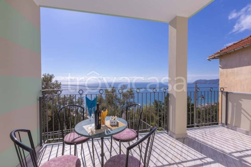 appartamento in affitto ad Alassio