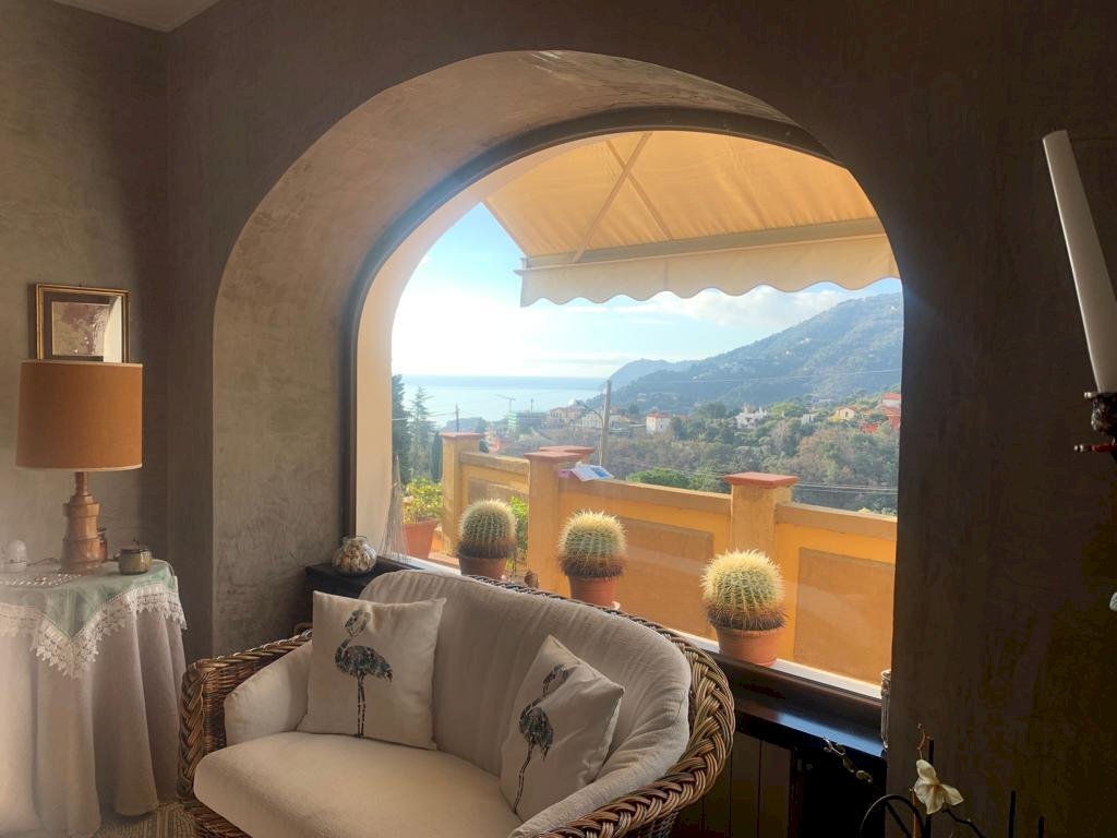 casa indipendente in affitto ad Alassio