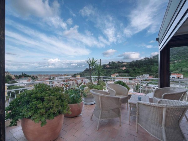 appartamento in affitto ad Alassio