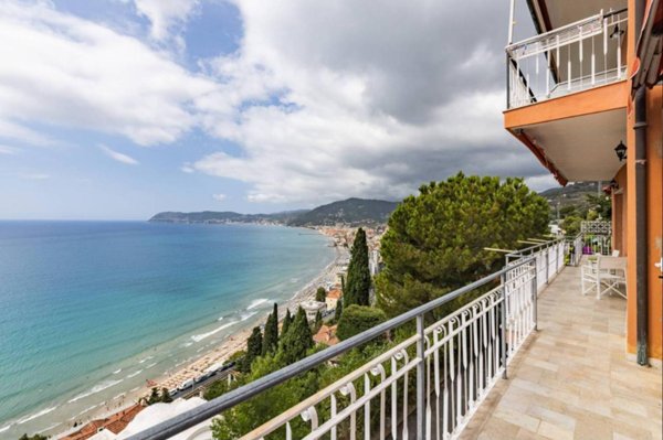 appartamento in affitto ad Alassio