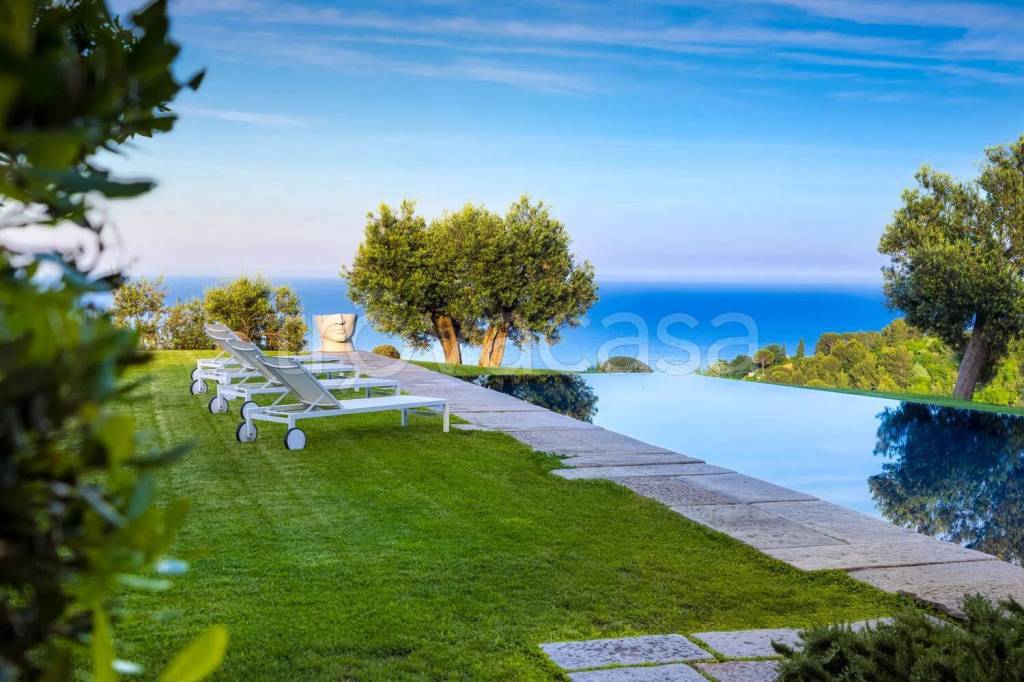 casa indipendente in affitto ad Alassio