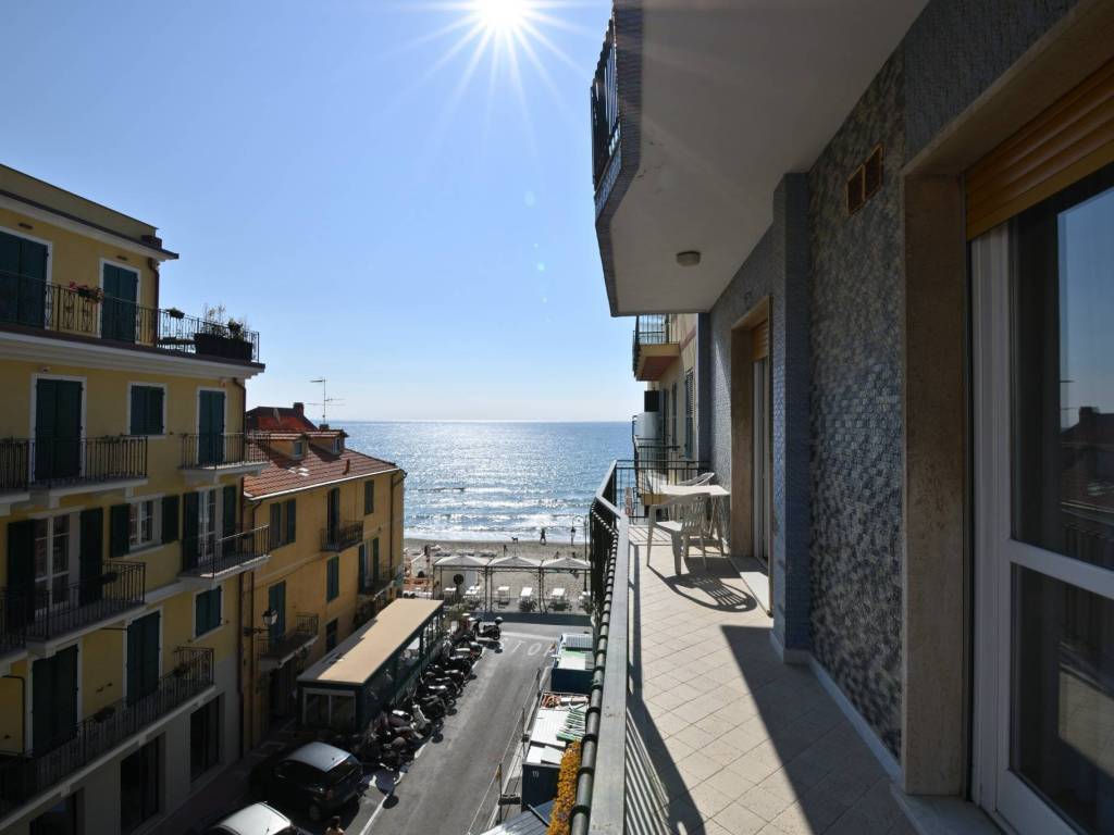 appartamento in affitto ad Alassio