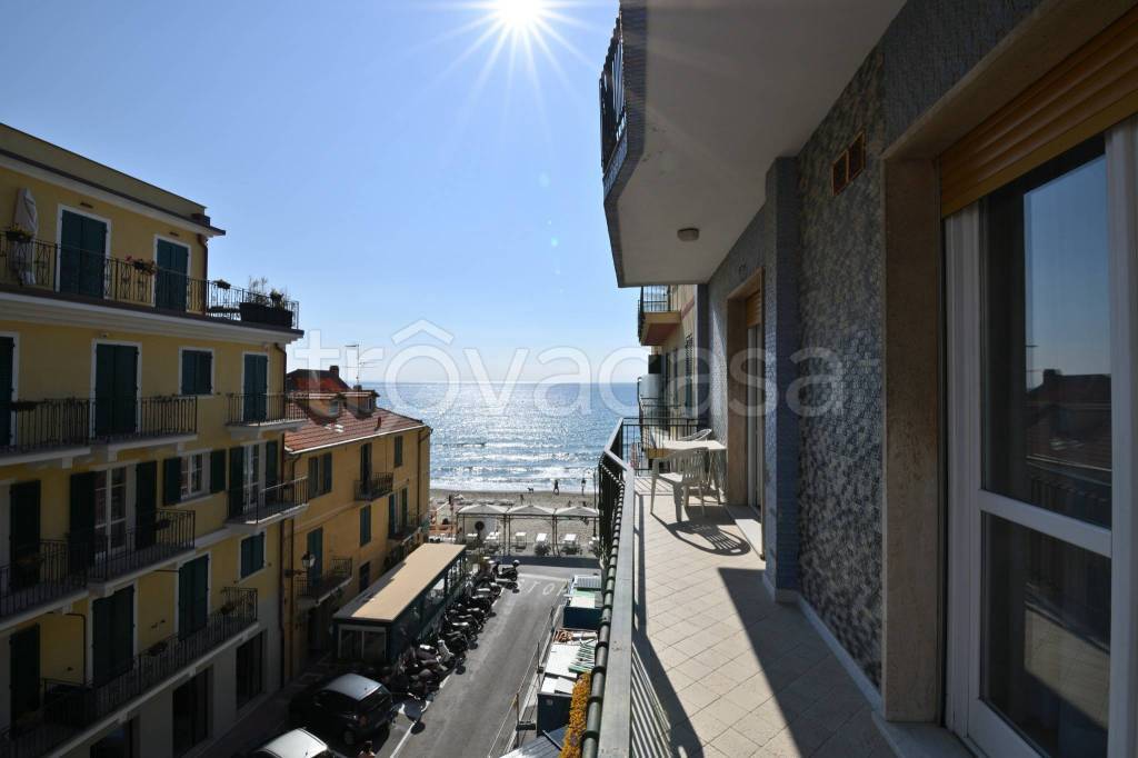 appartamento in affitto ad Alassio