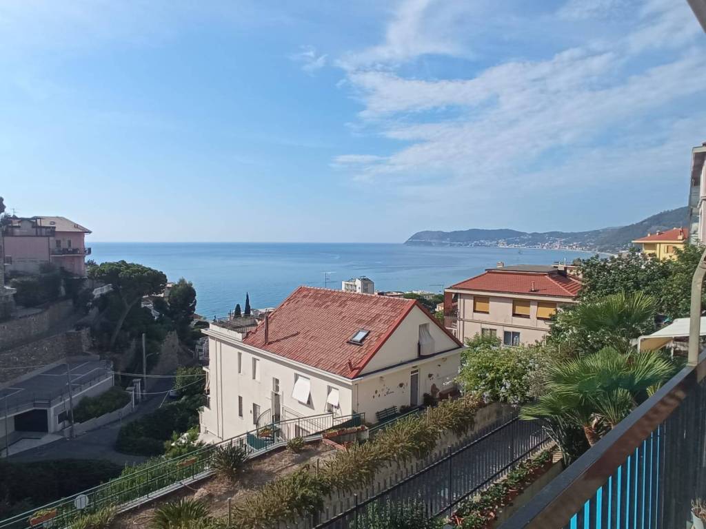 appartamento in affitto ad Alassio