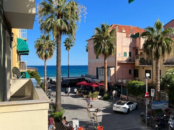 appartamento in affitto ad Alassio