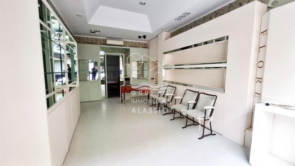 negozio in affitto ad Alassio