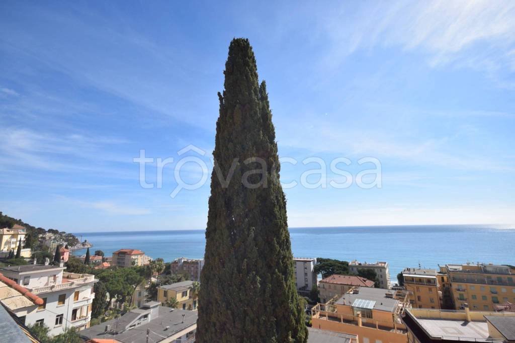 appartamento in affitto ad Alassio