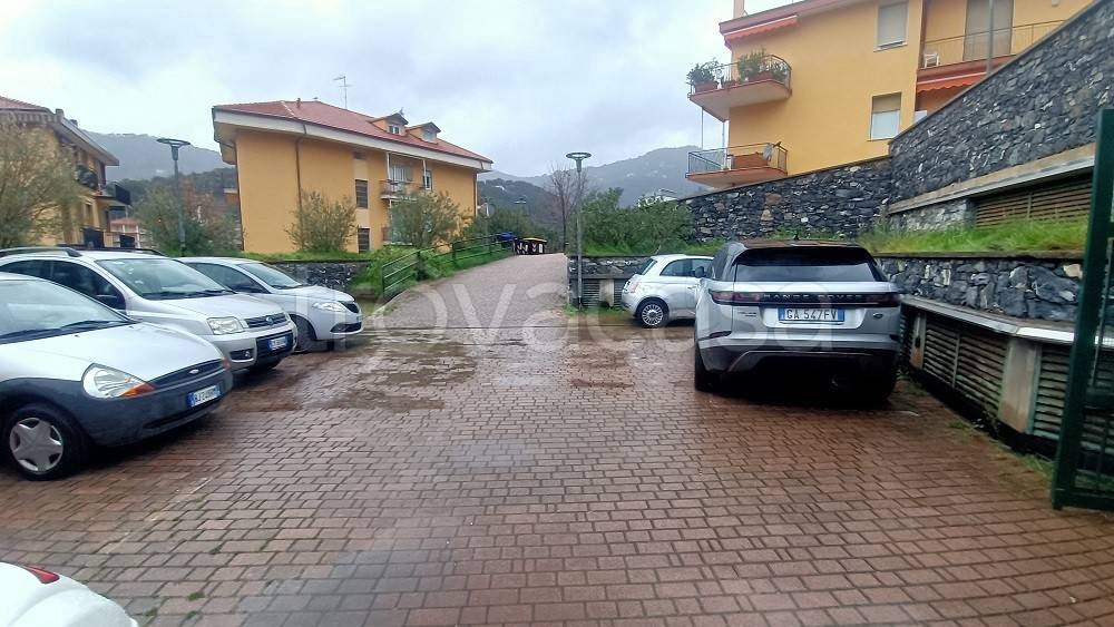 ufficio in affitto ad Alassio