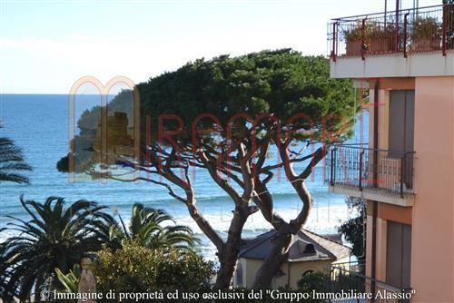 appartamento in affitto ad Alassio