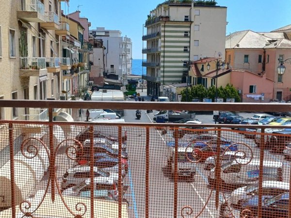 appartamento in affitto ad Alassio