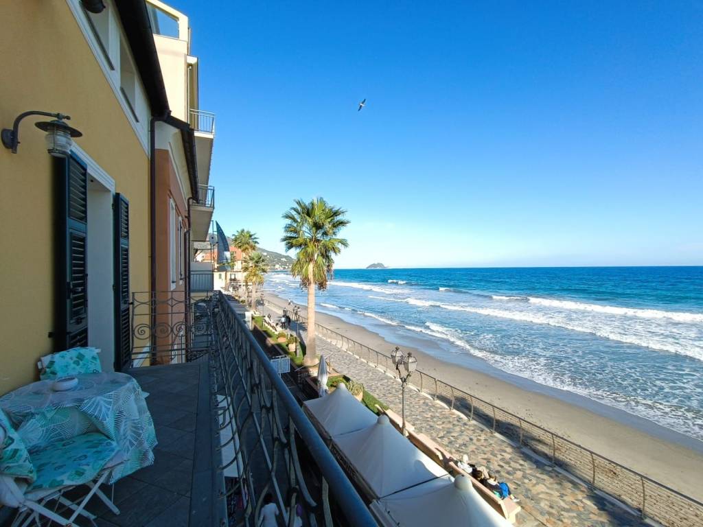 appartamento in affitto ad Alassio