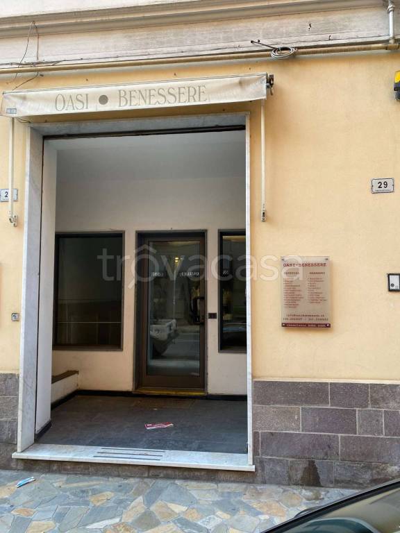 negozio in affitto ad Alassio