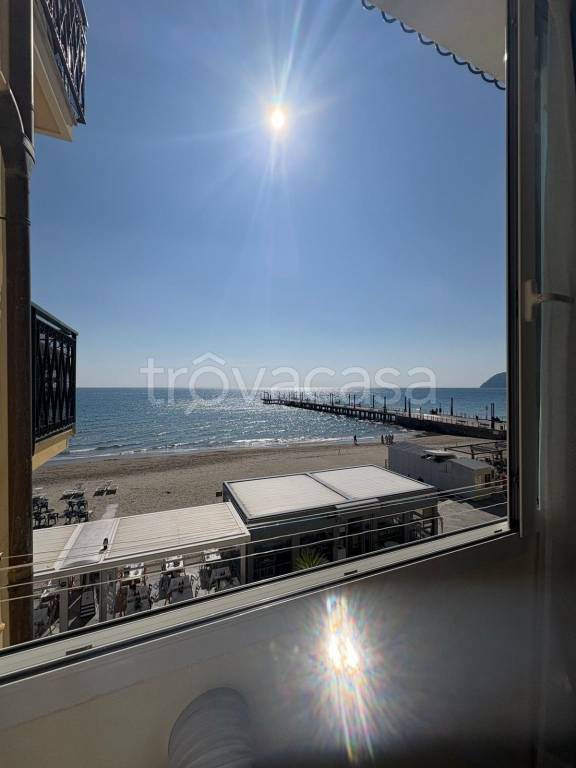 appartamento in affitto ad Alassio