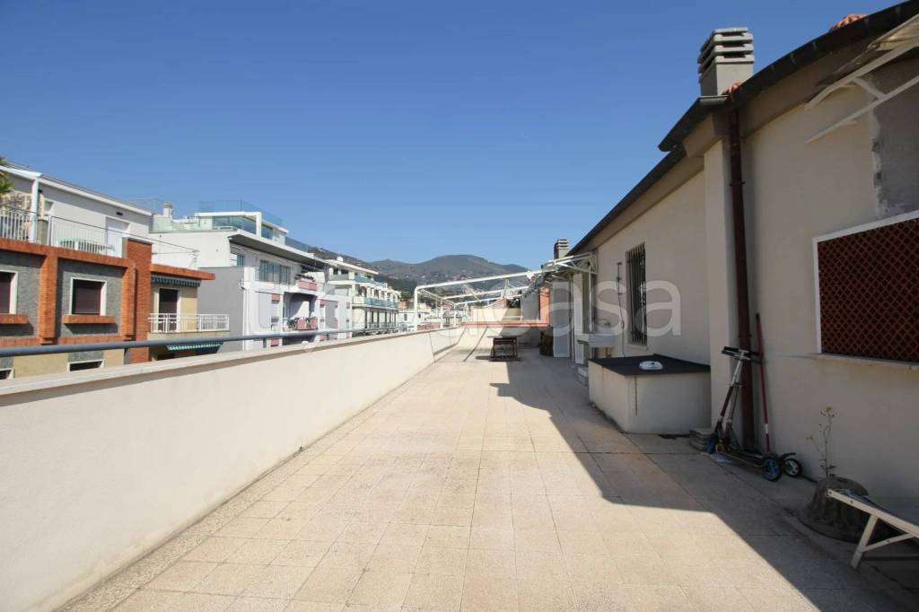 appartamento in affitto ad Alassio