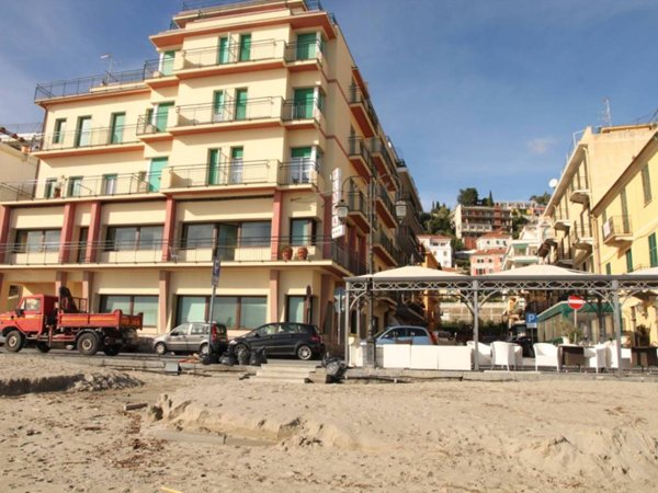 appartamento in affitto ad Alassio