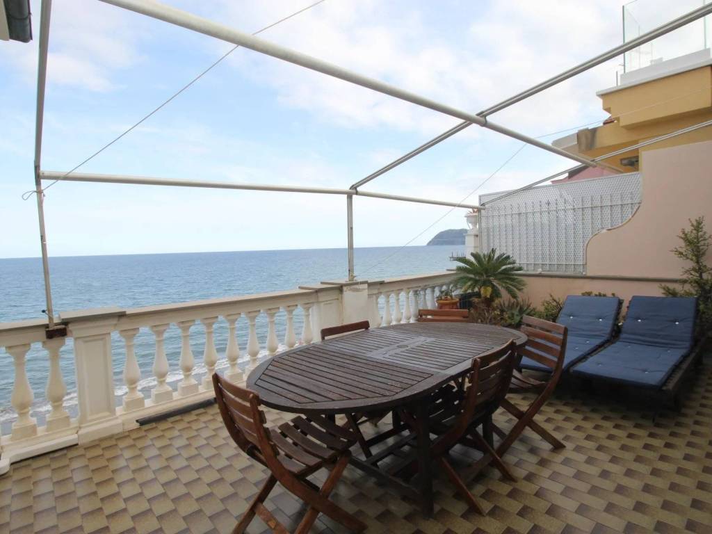 appartamento in affitto ad Alassio