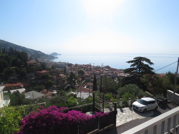 appartamento in affitto ad Alassio in zona Solva