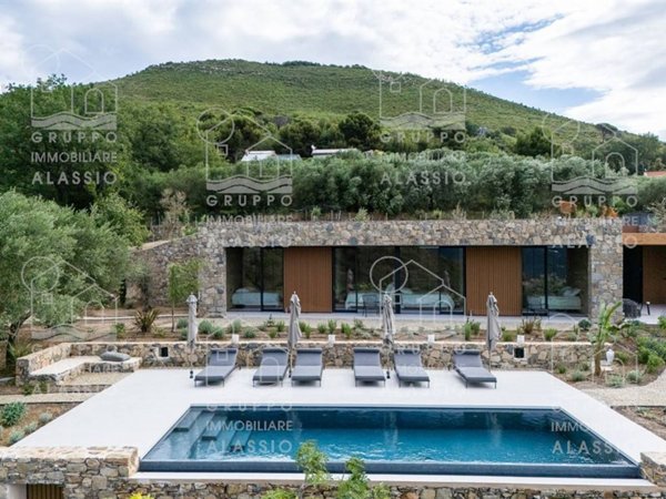 casa indipendente in affitto ad Alassio in zona Solva