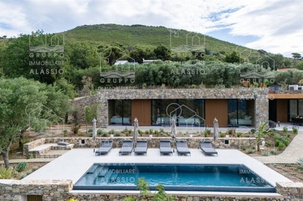 casa indipendente in affitto ad Alassio in zona Solva
