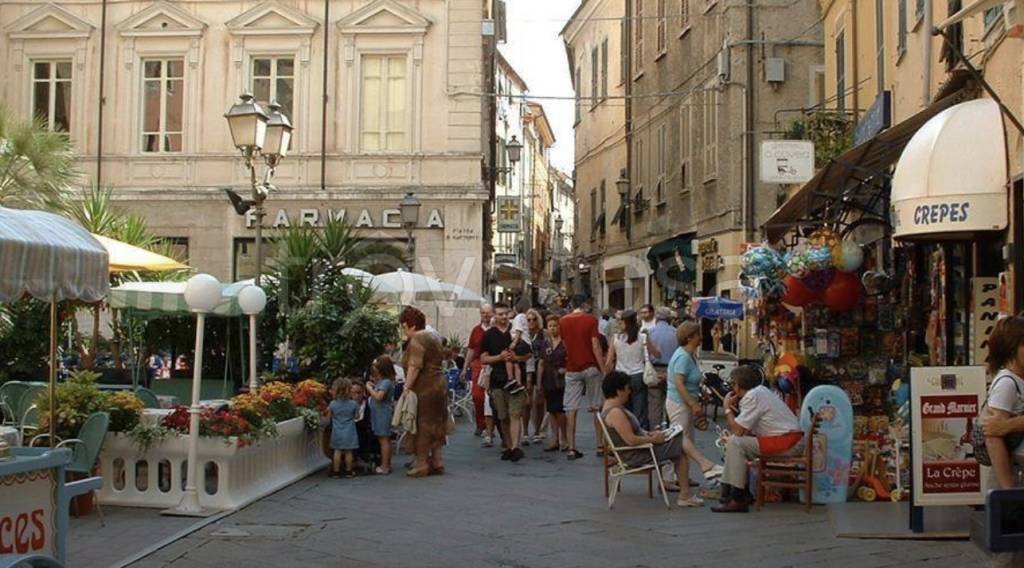 appartamento in affitto ad Alassio