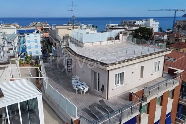 appartamento in affitto ad Alassio