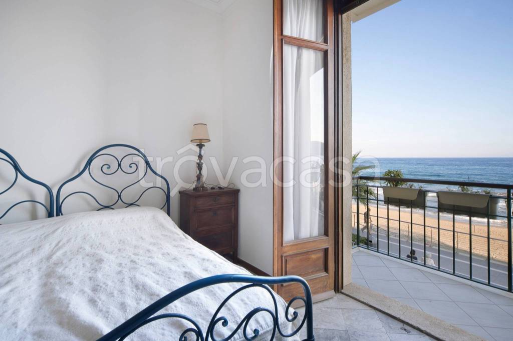 appartamento in affitto ad Alassio