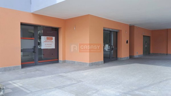 locale commerciale in affitto ad Albenga