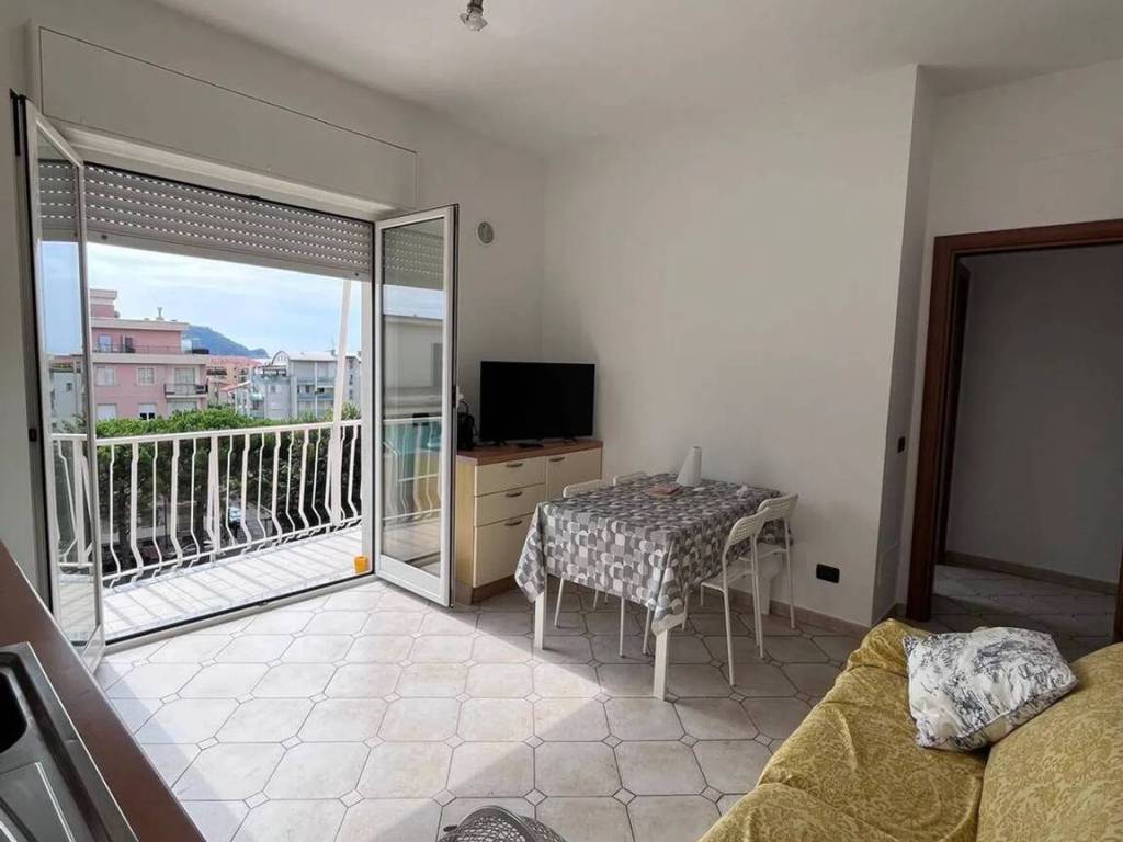 appartamento in affitto ad Albenga in zona Vadino