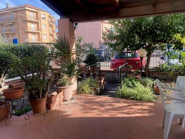 appartamento in affitto ad Albenga in zona Leca