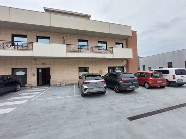 ufficio in affitto ad Albenga