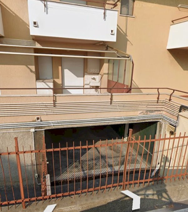 box auto in affitto ad Albenga