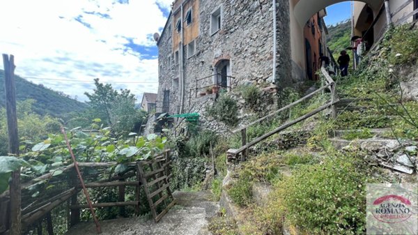 casa indipendente in affitto ad Albisola Superiore