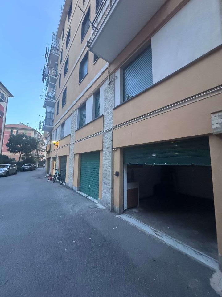 negozio in affitto ad Albisola Superiore